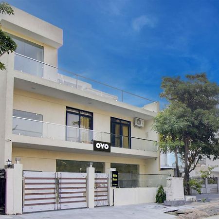 Oyo White House Hotell Noida Eksteriør bilde