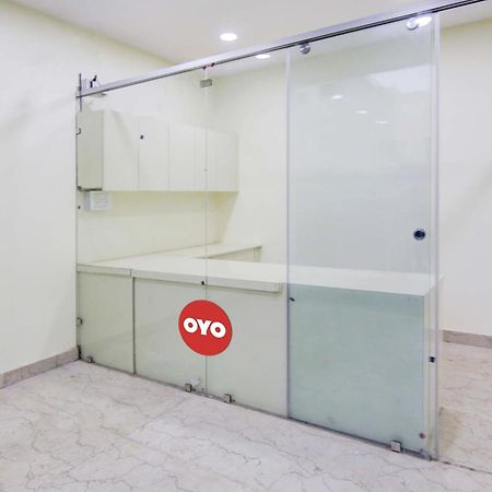Oyo White House Hotell Noida Eksteriør bilde